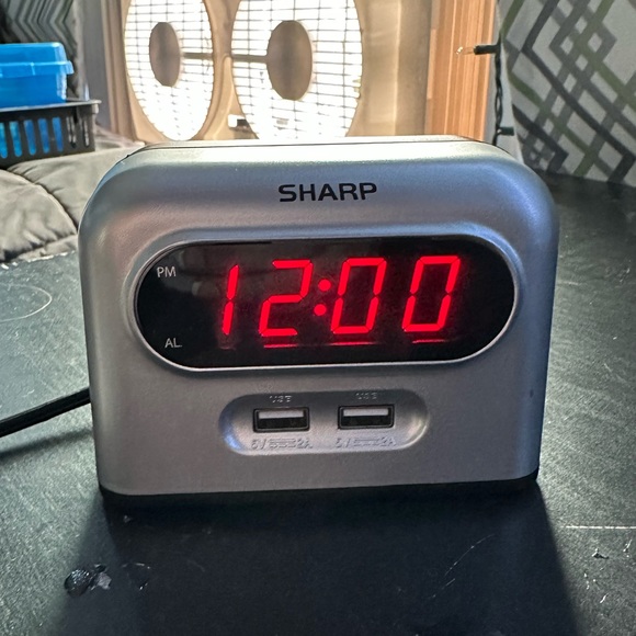 Digital Alarm Clock & Phone Charger - Picture 1 of 3